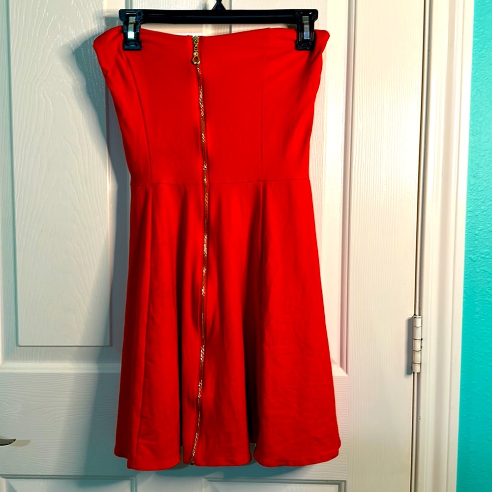 Strapless, mini dress, size medium, excellent condition beautiful color